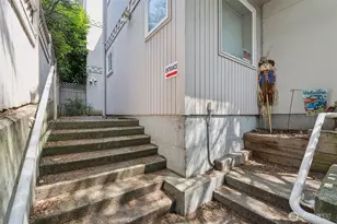 5624 Roosevelt Way NE, Seattle, WA 98105 - Photo 18