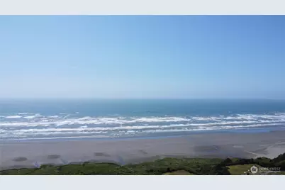 100 N 1st Street, Pacific Beach, WA 98571 - Photo 32