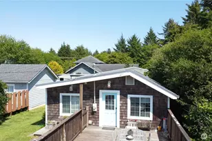 100 N 1st St, Pacific Beach, WA 98571 - Photo 38