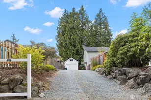 7023 16th Ave SW, Seattle, WA 98106 - Photo 2