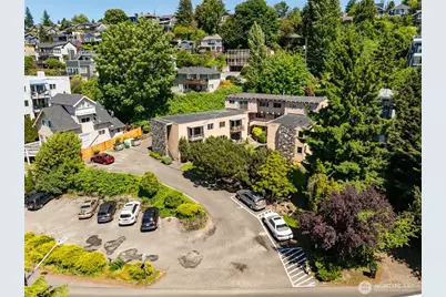 2222 Gilman Drive W, Seattle, WA 98119 - Photo 8