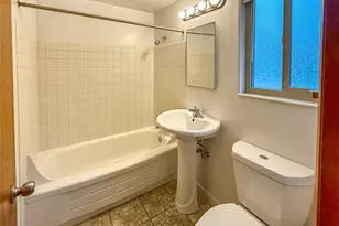 2222 Gilman Dr W, Seattle, WA 98119 - Photo 12