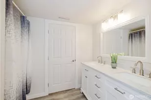 7550 NE Varsity Ln, Bremerton, WA 98311 - Photo 32