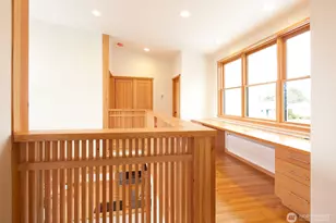 5707 NE 56th St, Seattle, WA 98105 - Photo 14