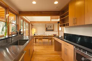 5707 NE 56th St, Seattle, WA 98105 - Photo 4