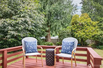 10761 Bill Point Crest NE, Bainbridge Island, WA 98110 - Photo 18