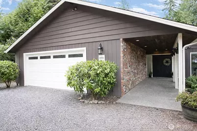 10761 Bill Point Crest NE, Bainbridge Island, WA 98110 - Photo 2