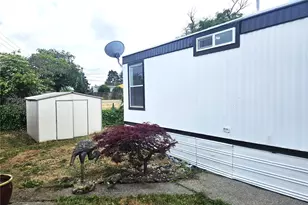 10302 Lakeview Ave SW, Lakewood, WA 98499 - Photo 4