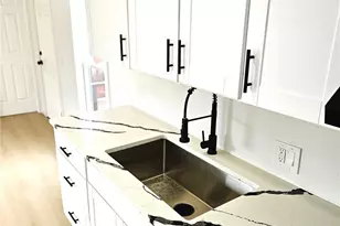 10302 Lakeview Ave SW, Lakewood, WA 98499 - Photo 12