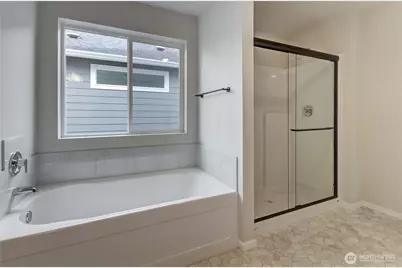 18304 37th Avenue E, Tacoma, WA 98446 - Photo 24