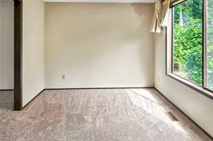 2283 Darvic Pl, Oak Harbor, WA 98277 - Photo 12