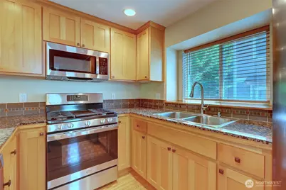 132 N 101st Street, Seattle, WA 98133 - Photo 14