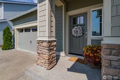 17704 128th Avenue Ct E, Puyallup, WA 98374 - Photo 2