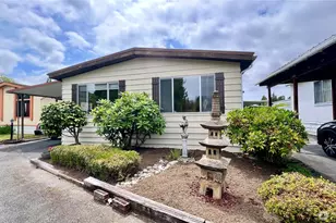 18501 52nd Ave W, Lynnwood, WA 98037 - Photo 2