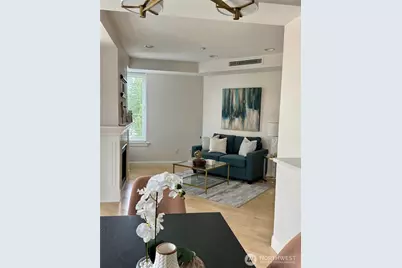 10047 Main Street #319, Bellevue, WA 98004 - Photo 8