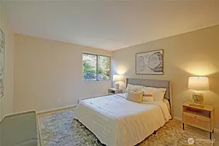 4641 W Lake Sammamish Pkwy SE, Issaquah, WA 98027 - Photo 14