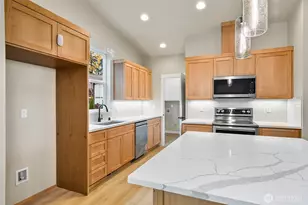 2225 124th St SE, Everett, WA 98208 - Photo 4