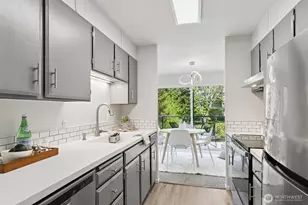 19414 Aurora Ave N, Shoreline, WA 98133 - Photo 6