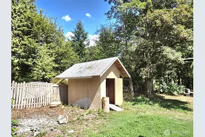 8309 Jensen Road E, Eatonville, WA 98328 - Photo 20