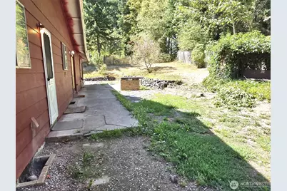 8309 Jensen Road E, Eatonville, WA 98328 - Photo 10