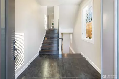 11838 79th Avenue S, Seattle, WA 98178 - Photo 2