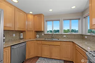 3607 Walthew Dr SE, Lacey, WA 98503 - Photo 6