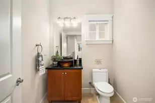 201 240th St SW, Bothell, WA 98021 - Photo 18