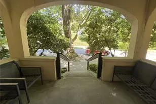 633 33rd Ave E, Seattle, WA 98112 - Photo 2