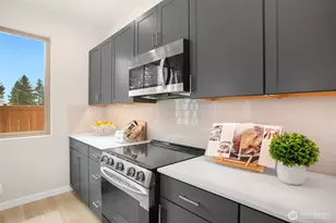 12429 SE 256th Pl, Kent, WA 98030 - Photo 4