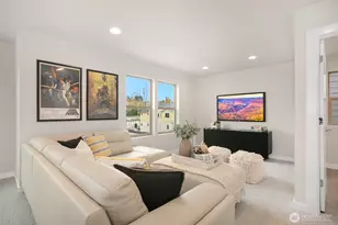 12429 SE 256th Pl, Kent, WA 98030 - Photo 14