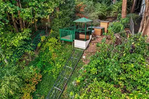 2425 Evergreen Point Rd, Medina, WA 98039 - Photo 30