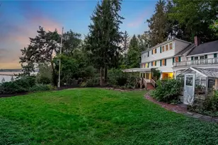 2425 Evergreen Point Rd, Medina, WA 98039 - Photo 10