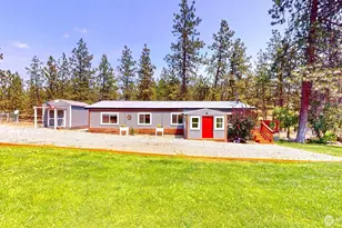 64 Oakes Dr, Tonasket, WA 98855 - Photo 2