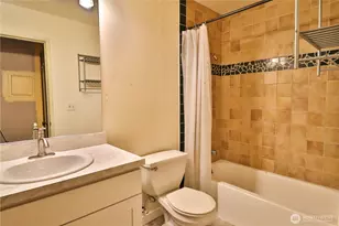 17431 Ambaum Blvd S, Seattle, WA 98148 - Photo 12