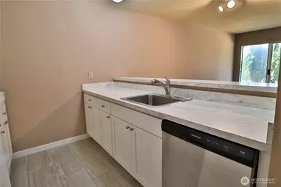 17431 Ambaum Boulevard S #C43, Seattle, WA 98148 - Photo 8