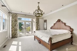 9820 NE 16th St, Bellevue, WA 98004 - Photo 20