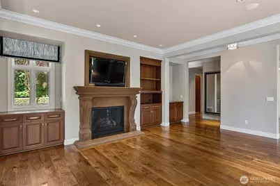 9820 NE 16th Street, Bellevue, WA 98004 - Photo 6