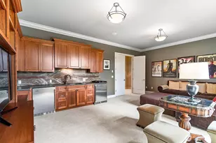 9820 NE 16th St, Bellevue, WA 98004 - Photo 18