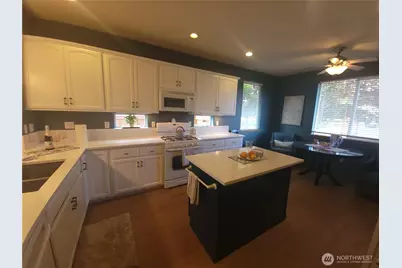 8542 Bainbridge Loop NE, Lacey, WA 98516 - Photo 4