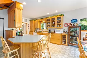 9204 Silver Lake Rd, Maple Falls, WA 98266 - Photo 12