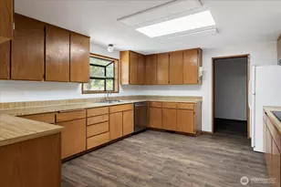 1076 NW Kitsap Terrace, Oak Harbor, WA 98277 - Photo 4