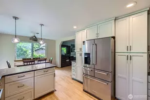 9806 6th Pl SE, Lake Stevens, WA 98258 - Photo 8