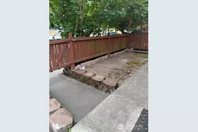 6829 Weedin Place NE, Seattle, WA 98115 - Photo 20