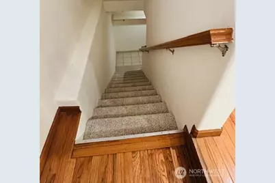 6829 Weedin Place NE, Seattle, WA 98115 - Photo 16