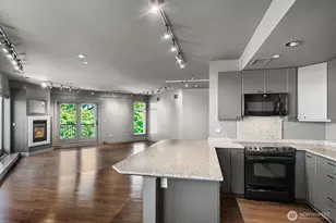 745 Bellevue Ave E, Seattle, WA 98102 - Photo 18