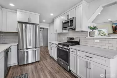 1048 S Director Street, Seattle, WA 98108 - Photo 8