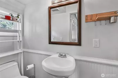 1048 S Director Street, Seattle, WA 98108 - Photo 14