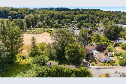 565 S Director, Seattle, WA 98108 - Photo 4