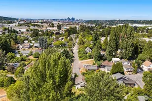 565 S Director, Seattle, WA 98108 - Photo 18