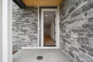 20305 145th St E, Bonney Lake, WA 98391 - Photo 2